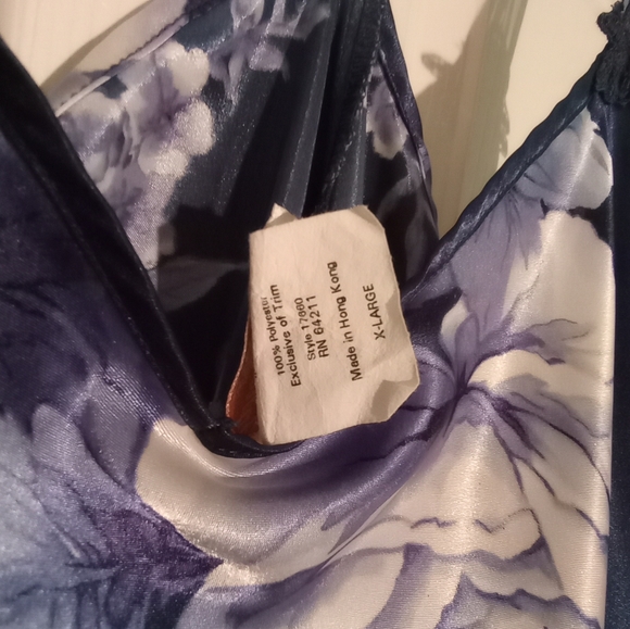 Blue floral nightgown and robe & leopard robe - Picture 8 of 13